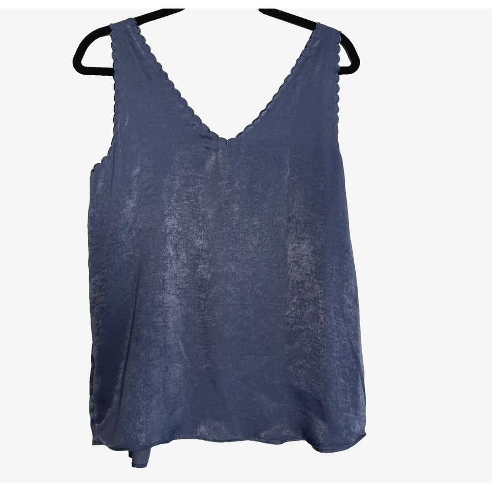 LC Lauren Conrad Shirt Womens size M Blue Tank Top‎ Sleeve V Neck Embroidered